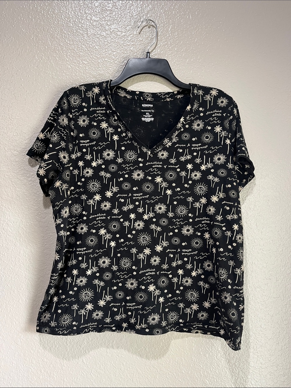 Sonoma Black V-Neck Palm & Sun Print Tee Sz XL Cotton Boho vacay Casual TC0341